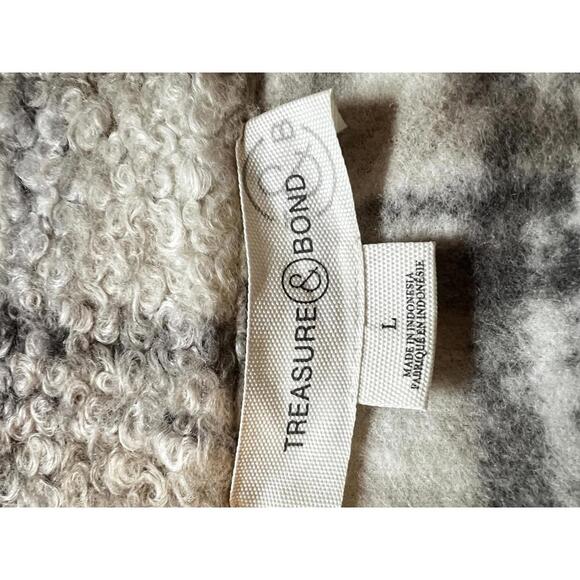 Treasure and Bond Full Zip Cozy Plush Shacket-Jacket in Neutral Plaid - Picture 4 of 6